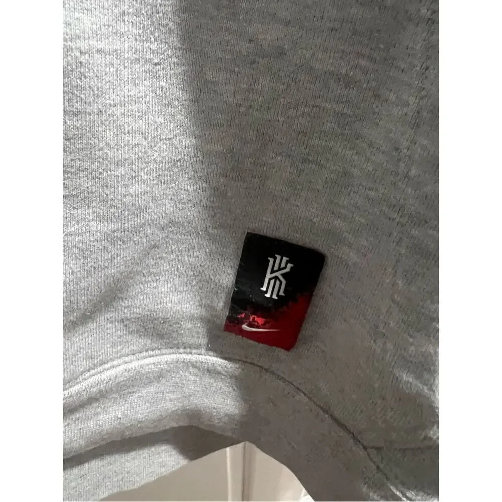 Nike Kyrie Hoodie Mens Small Hooded Sweatshirt Fleece Pullover Sweater